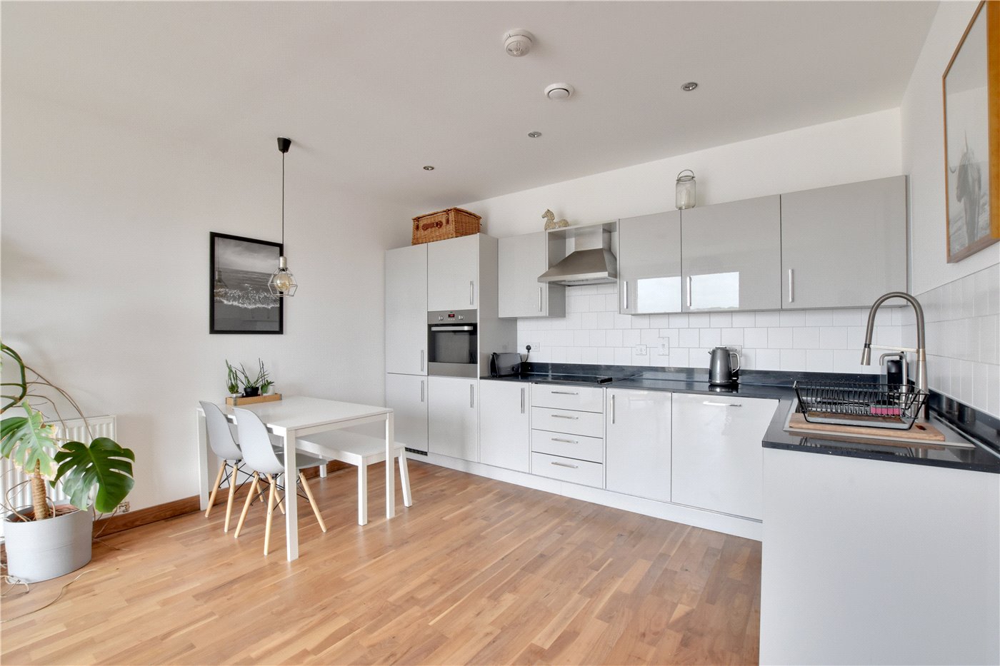 Kitchen/Dining Area